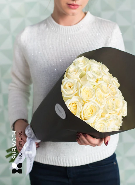 Букет из 25 "Аваланш" Black - Розы 40 см.