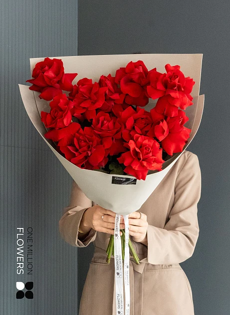 Букет из 11 французских роз "Фридом" Эквадор